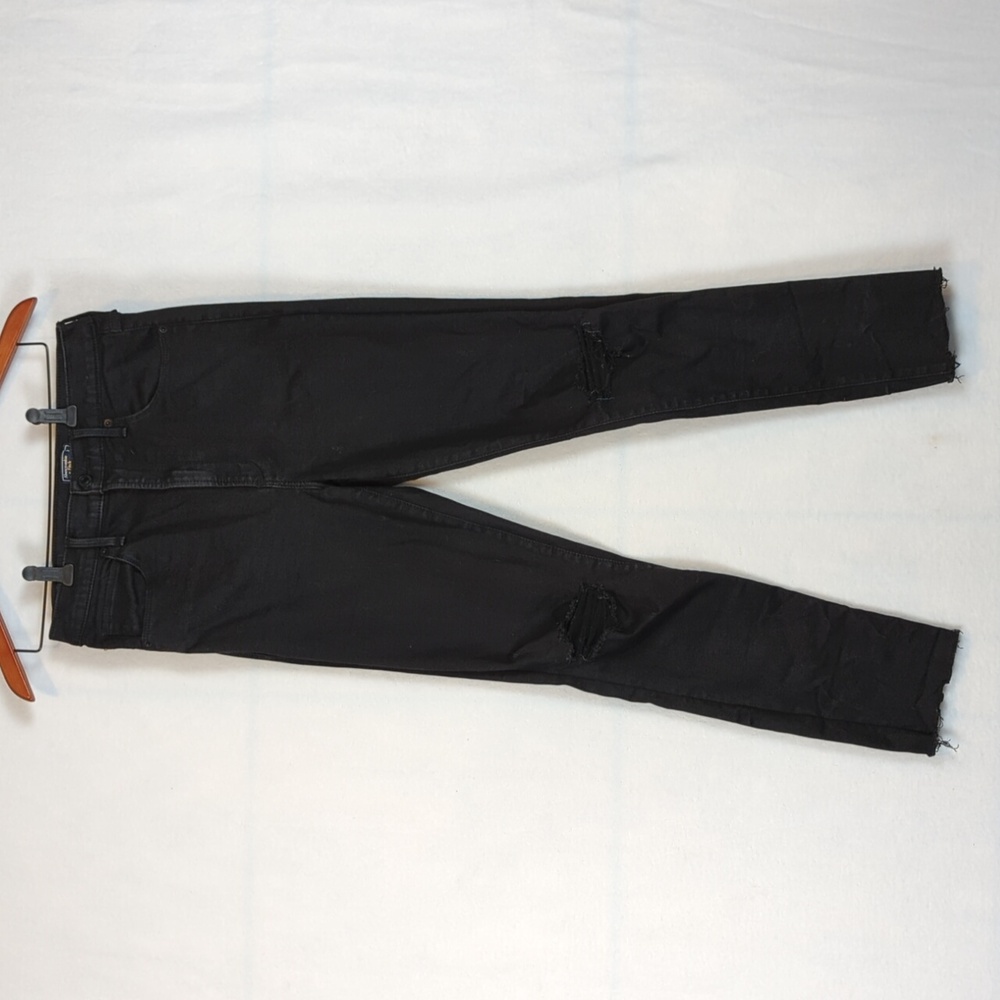 Abercrombie & Fitch Distressed Ultra High Rise Skinny Jeans‎ 29